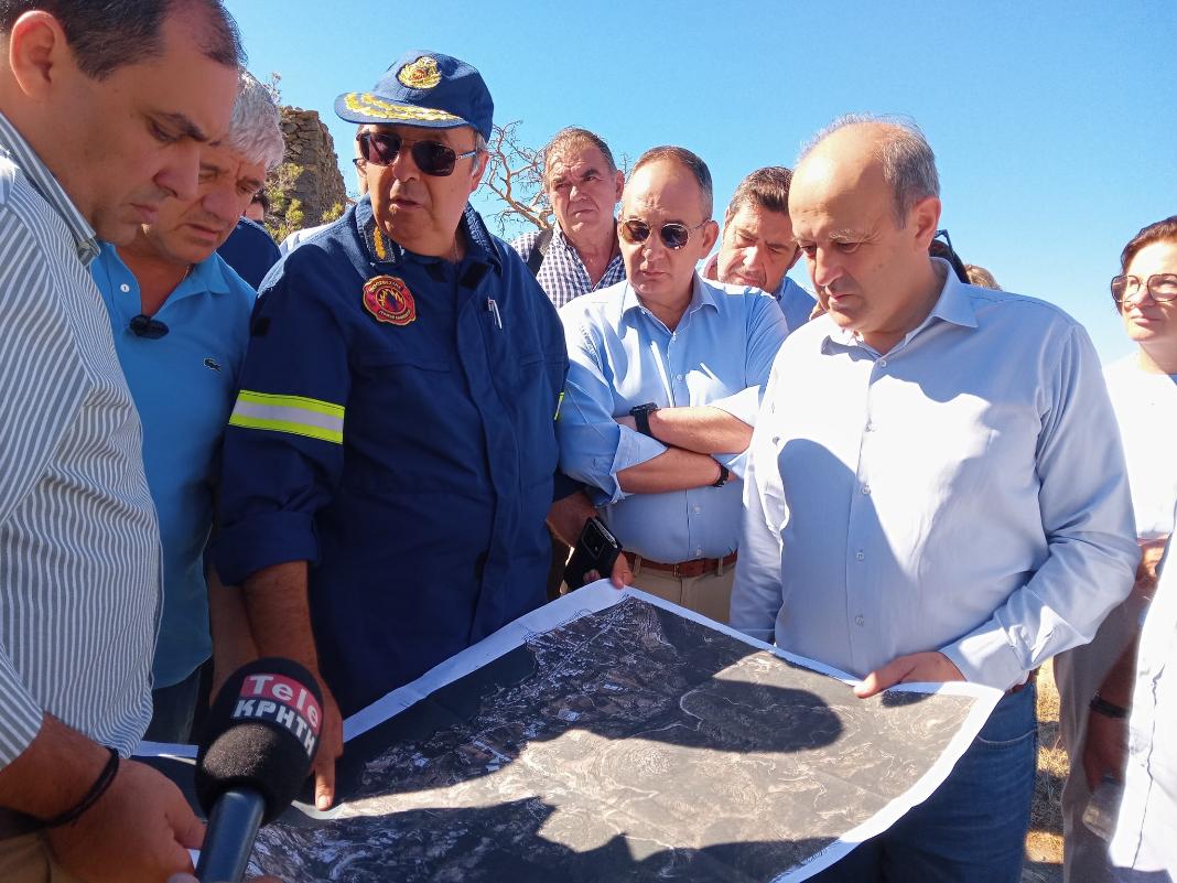 Αυτοψία από τον Υφυπουργό Πολιτικής Προστασίας Κώστα Κατσαφάδο στις πληγείσες περιοχές της Ιεράπετρας