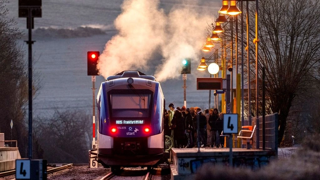 Εκτροχιασμός τρένου στη Γερμανία: Κατολισθήσεις η πιθανή αιτία του δυστυχήματος