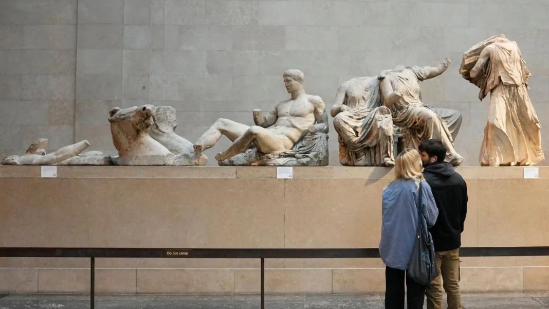 Μπλόκο στην επιστροφή των Γλυπτών του Παρθενώνα στην Ελλάδα επιχειρούν Βρετανοί πολιτικοί