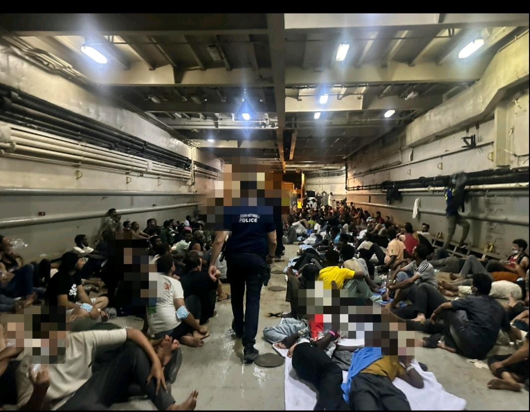«Απάνθρωπες συνθήκες στη μεταγωγή μεταναστών από την Κρήτη στην Καβάλα»