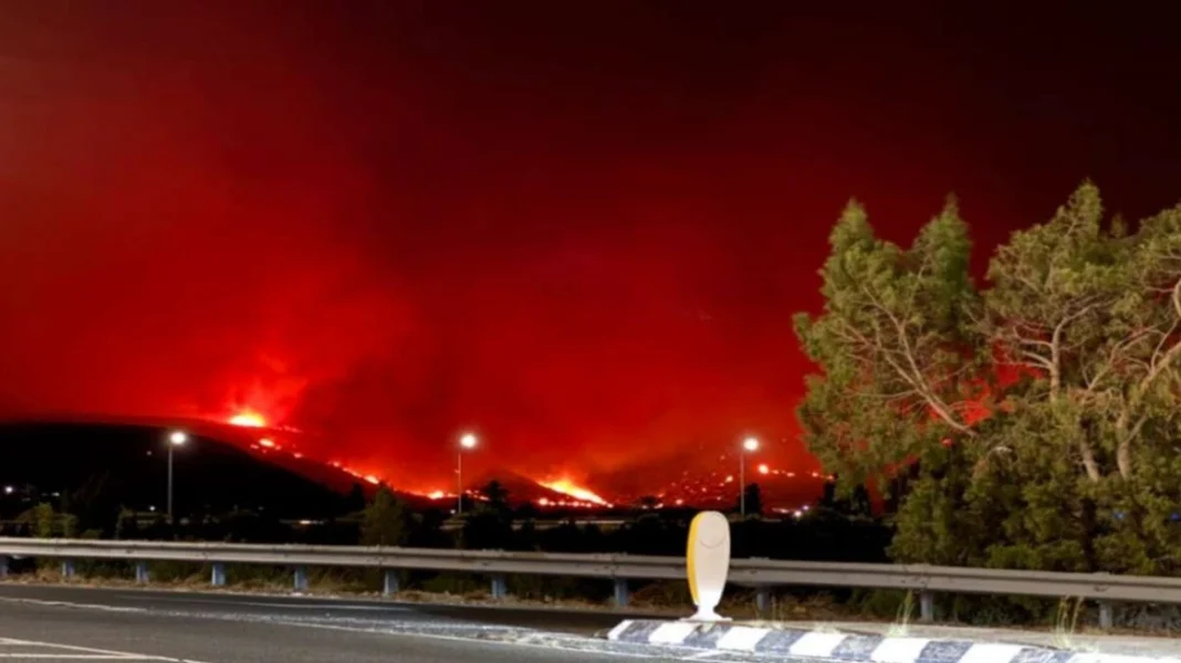 Πύρινη κόλαση στην Κύπρο με δύο νεκρούς – Θρίλερ με τον απεγκλωβισμό δεκάδων ανθρώπων