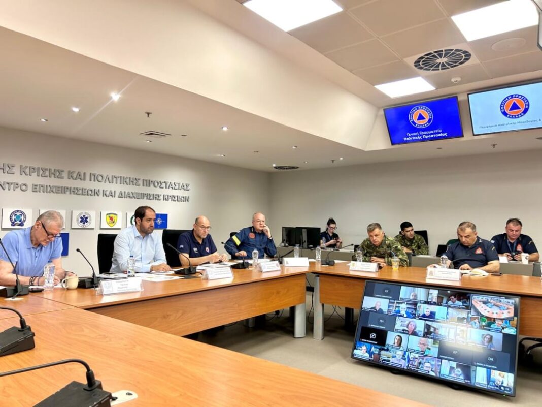 Σύσκεψη στο υπουργείο Κλιματικής Κρίσης και Πολιτικής Προστασίας για τον επερχόμενο καύσωνα – Τι αποφασίστηκε