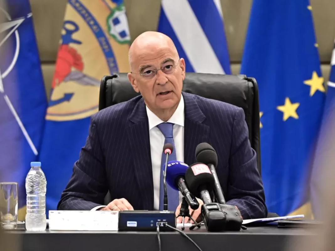 Δενδιας: Θητεία μόνο στον στρατό Ξηράς – Αυξάνεται o μισθός των στρατιωτών έως 100 ευρώ