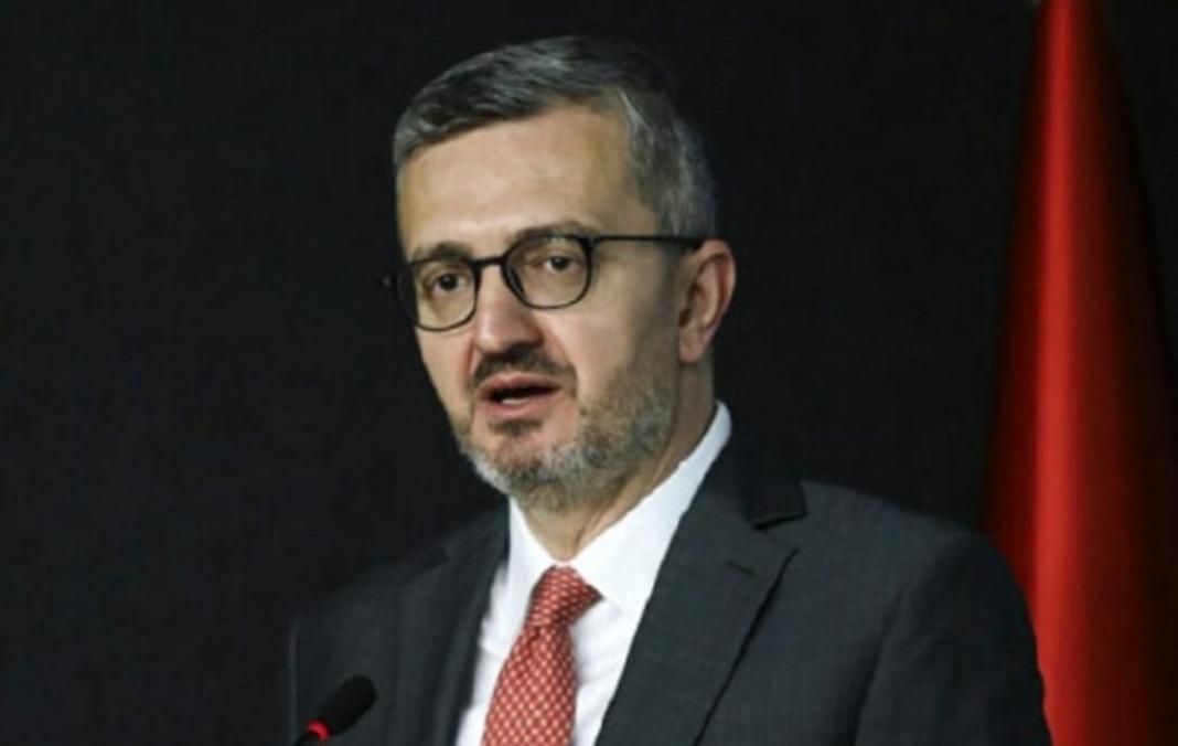 Νέος εκπρόσωπος του Ερντογάν ο υφυπουργός Εξωτερικών Μπουρχανετίν Ντουράν