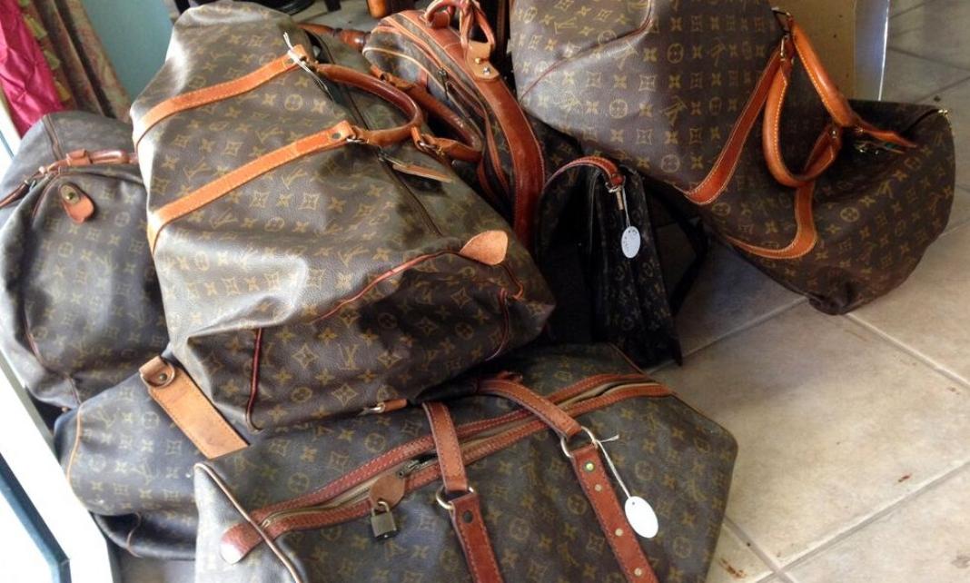 Οι «μαΐμού» τσάντες τελειοποιούνται και οι οίκοι πολυτελείας… τρέμουν