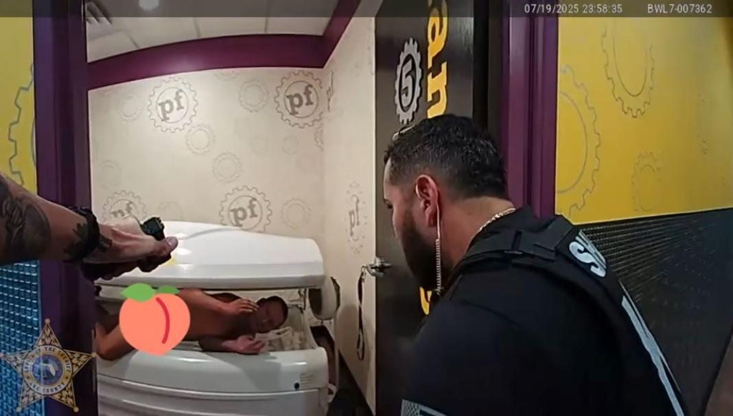 Προκάλεσε ζημιές σε γυμναστήριο και κρύφτηκε γυμνός μέσα σε μηχάνημα σολάριουμ – «Εντοπίστηκε λίγο… ηλιοκαμένος»