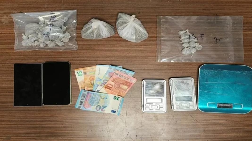 Τρεις συλλήψεις για διακίνηση ναρκωτικών – Κατασχέθηκε μισό κιλό ηρωίνης
