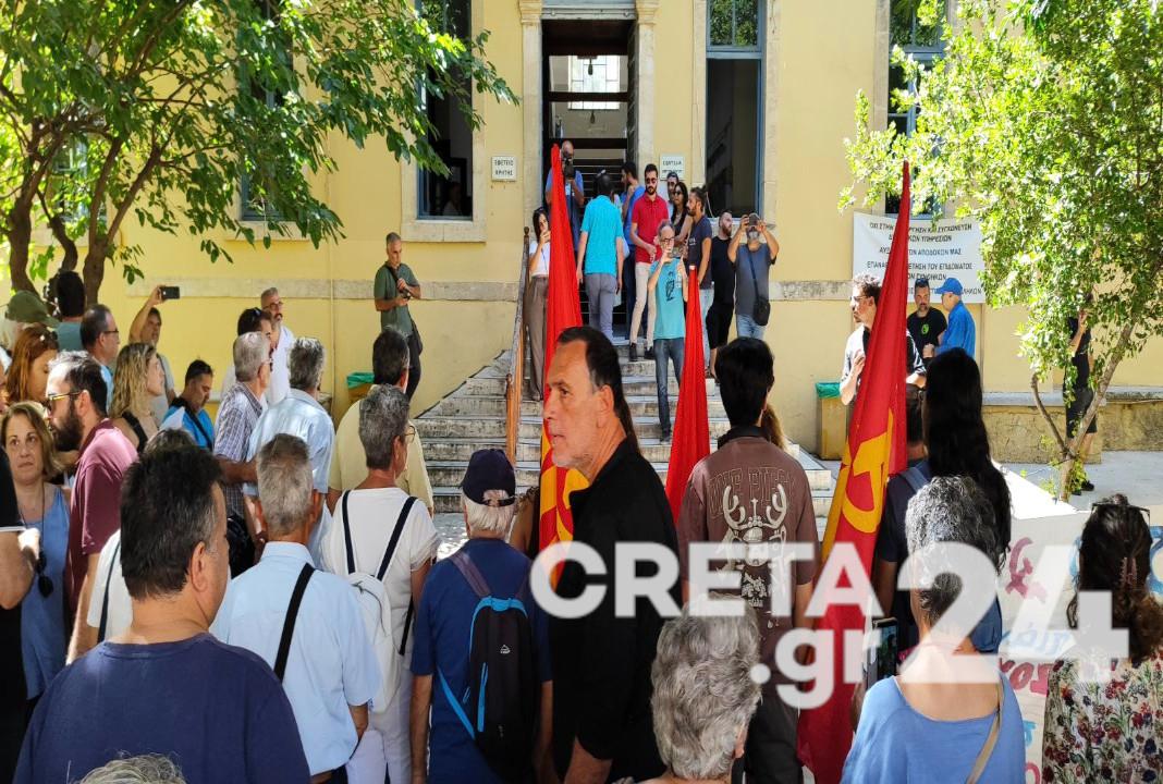Ενώπιον της Δικαιοσύνης οι δράστες της επίθεσης στα γραφεία του ΚΚΕ στα Χανιά