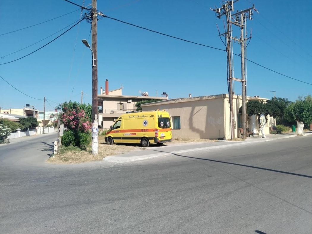 Ξεκίνησε να λειτουργεί ο σταθμός ΕΚΑΒ Πλατανιά – Εγκαταστάθηκε το ασθενοφόρο στο Κολυμπάρι