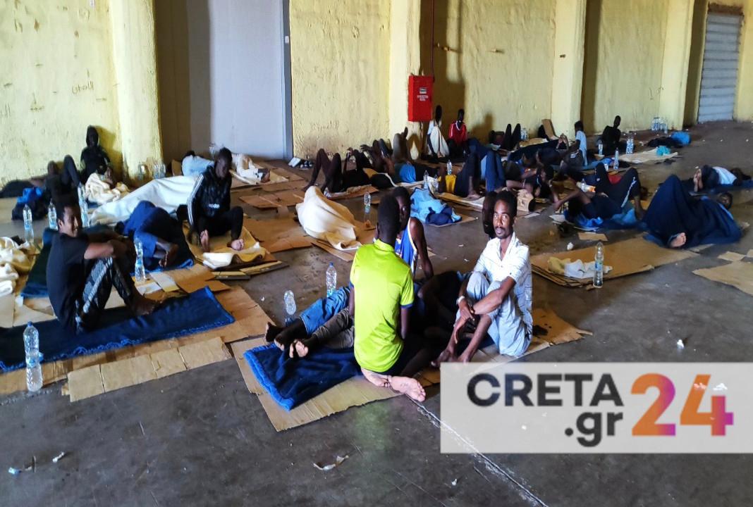 Τρεις δομές προσωρινής φιλοξενίας μεταναστών αντί για μία μόνιμη προτείνουν οι δήμαρχοι της Κρήτης – «Ανοιχτό παράθυρο» για συμφωνία με ιδιώτη
