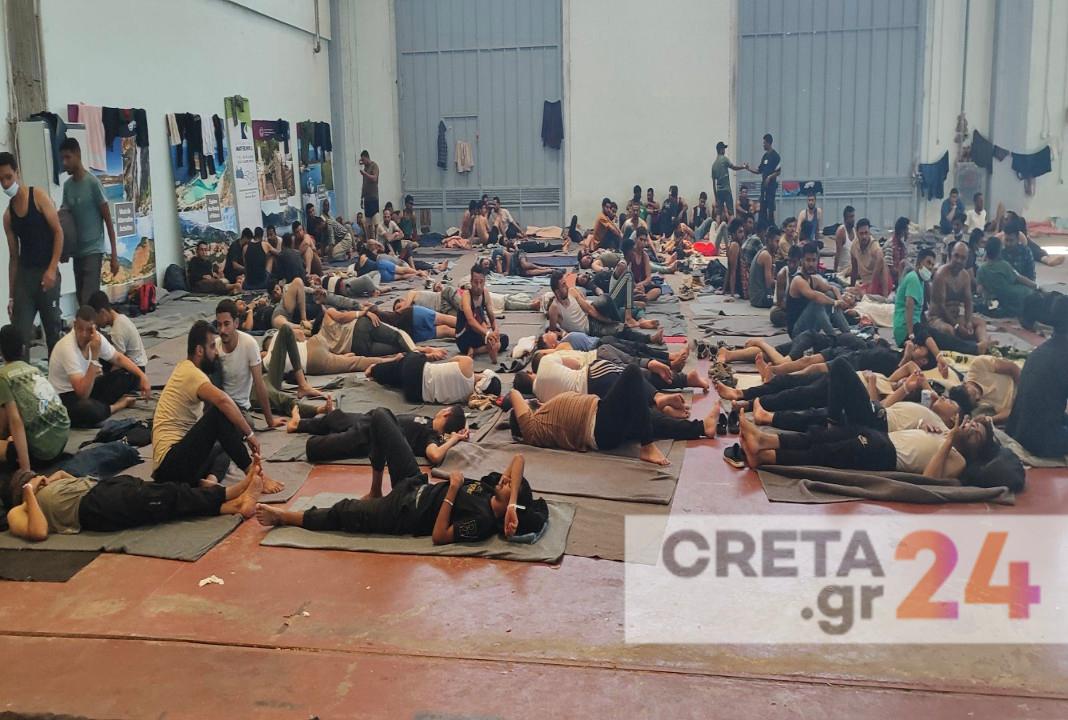 «Τι εννοούσε ο ποιητής;» – Να αποσαφηνιστούν οι ανακοινώσεις Μητσοτάκη για την κλειστή δομή μεταναστών στην Κρήτη ζητούν δήμαρχοι