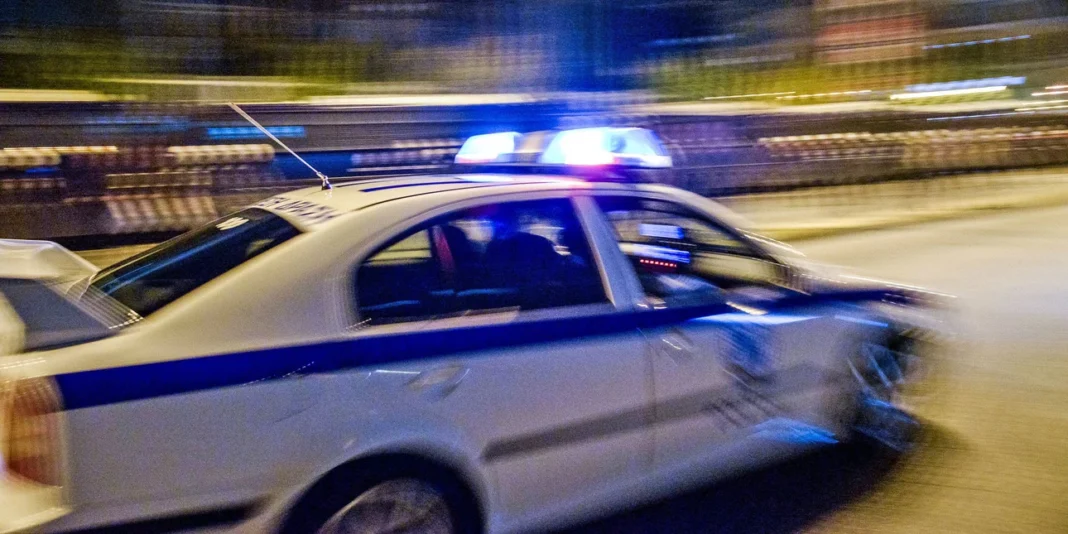 Επεισόδιο με πυροβολισμούς και τραυματίες έξω από beach bar