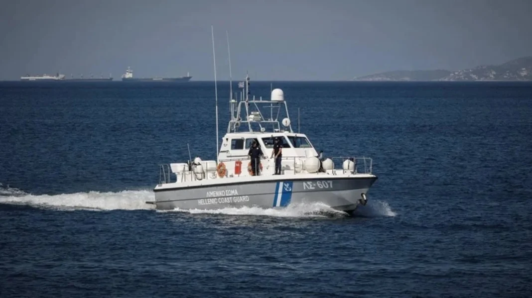 Χεροπέδες σε 42χρονο που μετέφερε αλλοδαπό από την Τουρκία στη Σύμη με jet ski