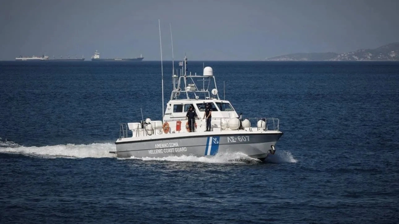 Χεροπέδες σε 42χρονο που μετέφερε αλλοδαπό από την Τουρκία στη Σύμη με jet ski