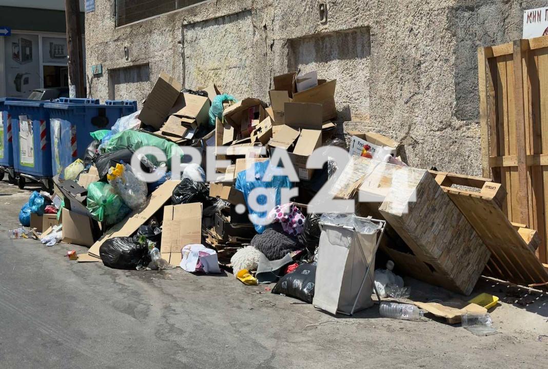 «Μίνι» χωματερή μια… ανάσα από το κέντρο του Ηρακλείου