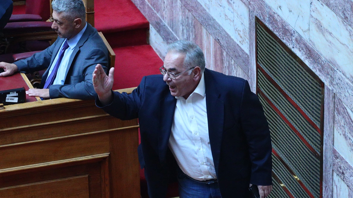 Νέο σόου από Κωνσταντοπούλου, αποχώρησε ο Λαμπρούλης από το προεδρείο της Βουλής – «Είστε πολιτικά ανήθικη» της είπε
