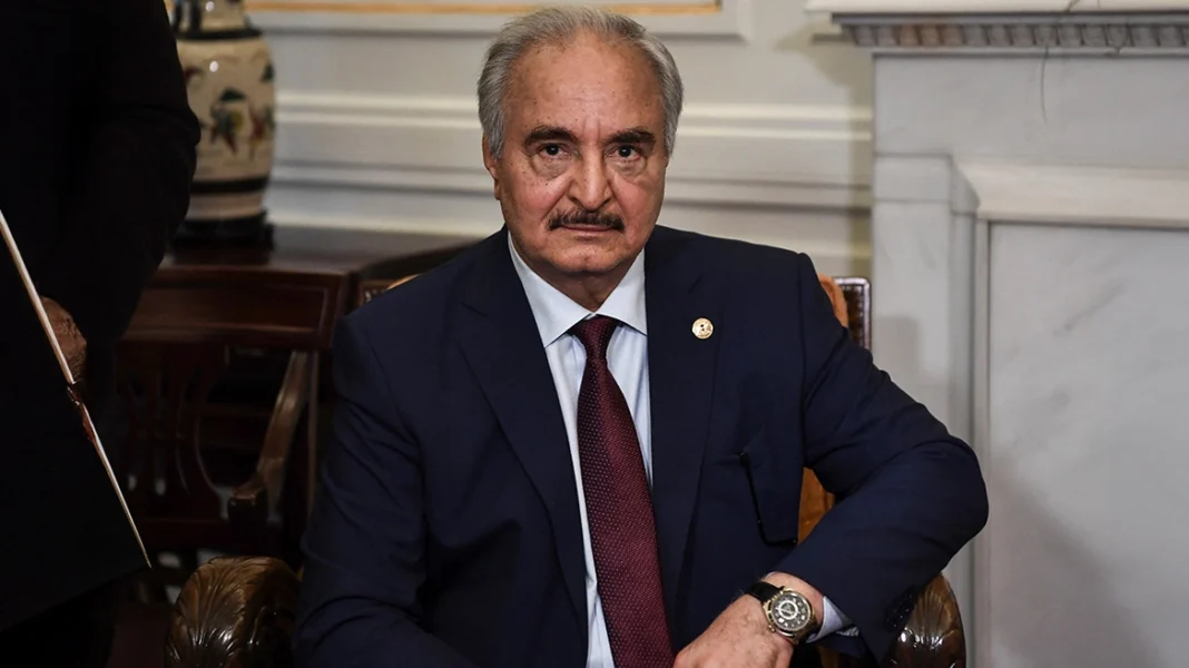 Πρωτοφανής κρίση: Ο Χαφτάρ έδιωξε από τη Βεγγάζη την αποστολή της ΕΕ για το μεταναστευτικό -«Είστε ανεπιθύμητοι»