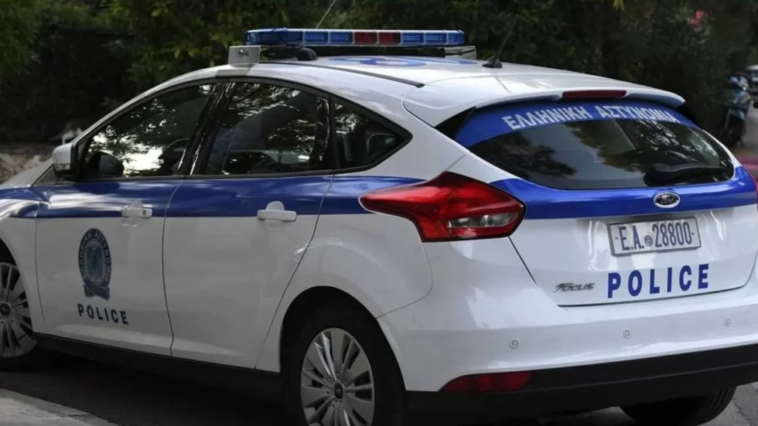 Βυτιοφόρο έπεσε σε κανάλι – Σώος απεγκλωβίστηκε ο οδηγός του