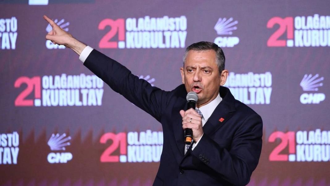 Εισαγγελική έρευνα εις βάρος του ηγέτη της τουρκικής αντιπολίτευσης Οζγκιούρ Οζέλ