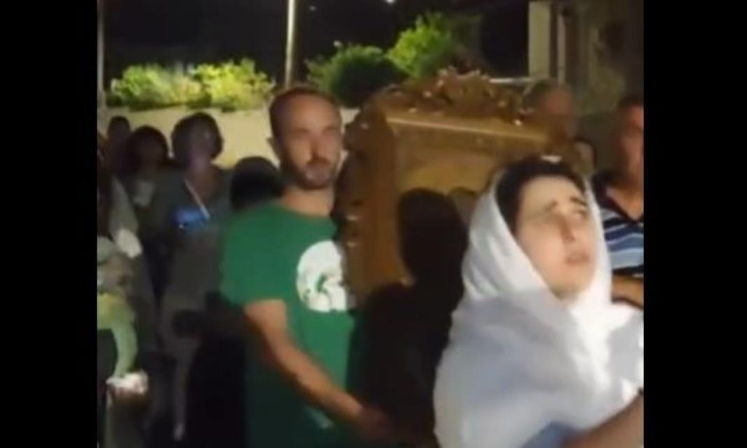 Κολυδάς για λιτανεία στη Ζάκυνθο: Δεν σβήνει τη φωτιά αλλά έχει νόημα γιατί ενισχύει το ηθικό