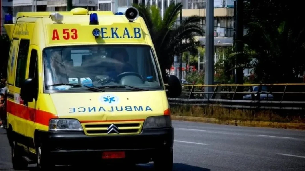 Ένας νεκρός από σύγκρουση ΙΧ με μηχανή