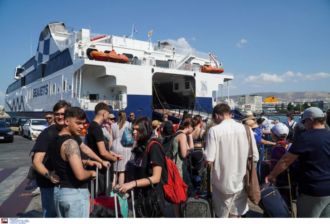 Ακτοπλοϊκές συγκοινωνίες: Καθολική άρση της απαγόρευσης απόπλου – Κανονικά όλα τα δρομολόγια