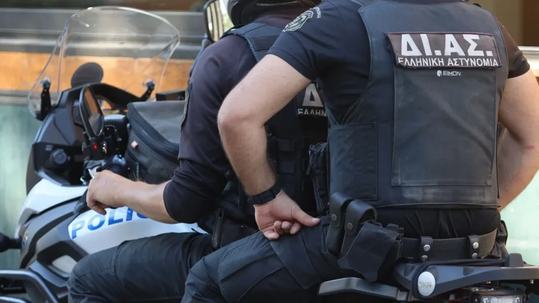 Μετανάστης που είχε μεταφερθεί σε κλειστή δομή από την Κρήτη – Αναζητείται από την αστυνομία