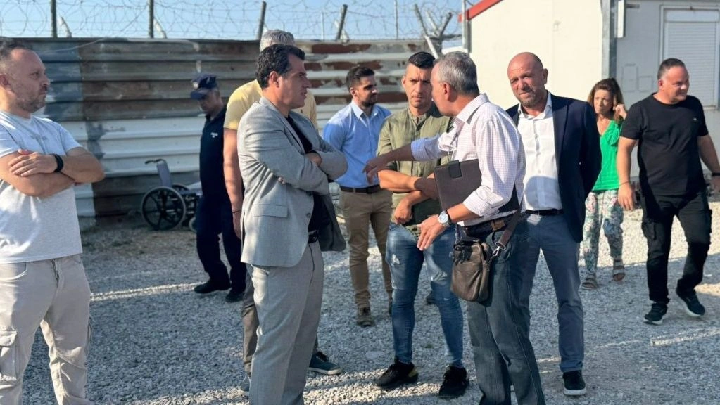 Μήνυμα Πλεύρη από Αμυγδαλέζα για παράνομους μετανάστες: «Φυλακή ή επιστροφή»