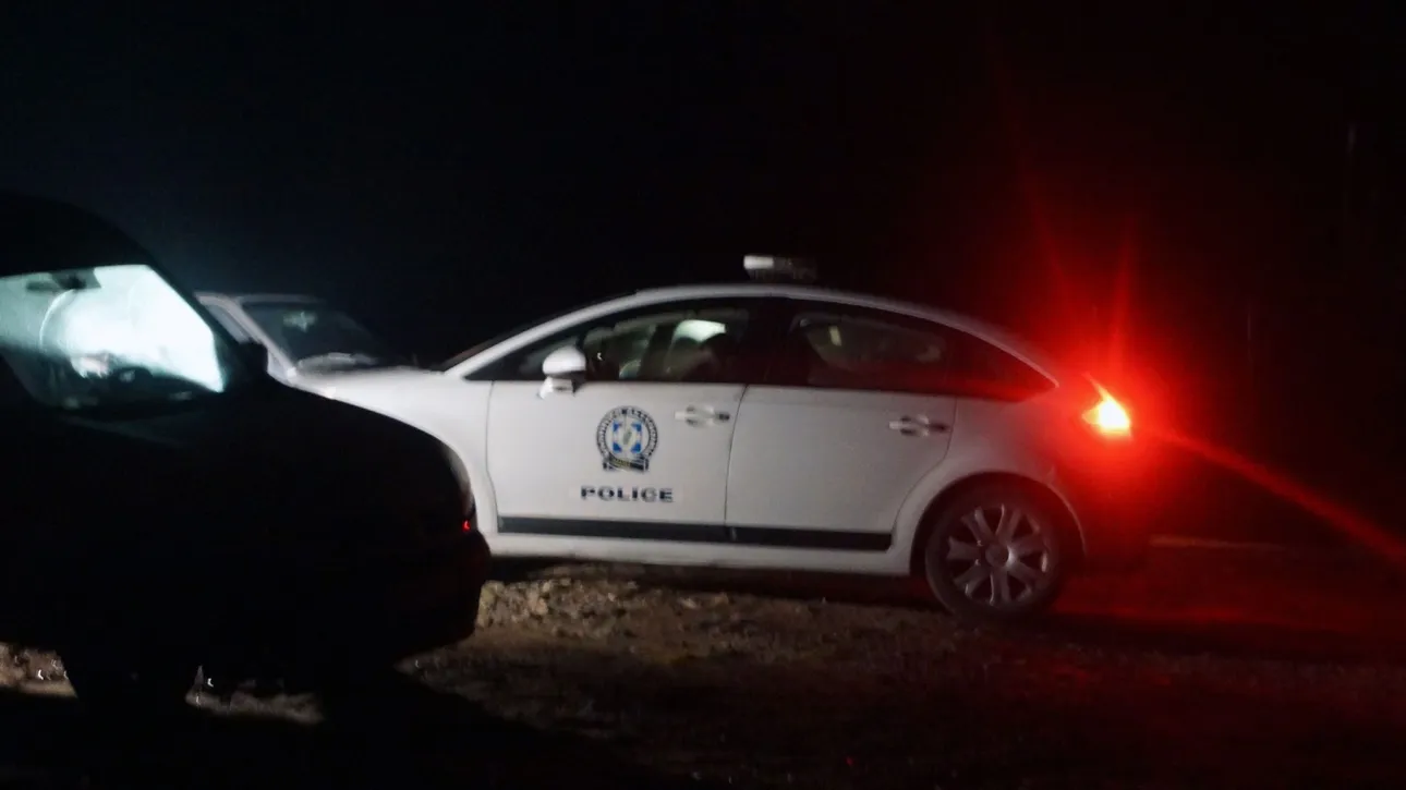 Άγνωστοι χτύπησαν και λήστεψαν δύο τουρίστες έξω από μπαρ