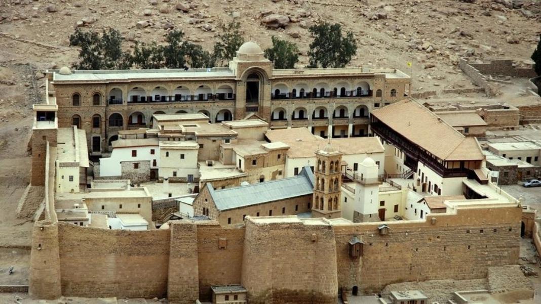 Σινά: Ο Αρχιεπίσκοπος Δαμιανός διέγραψε τους 11 στασιαστές – Παραμένει υπό καθεστώς πολιορκίας