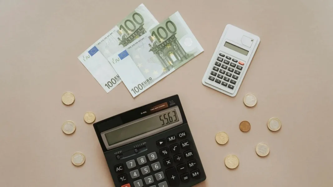 Αντίστροφη μέτρηση για την καταβολή των συντάξεων Σεπτεμβρίου