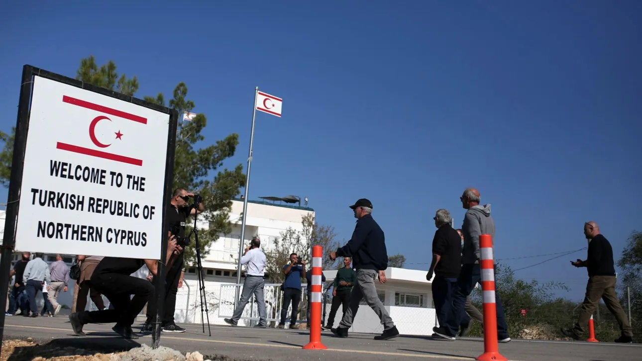 Ελληνοκύπριος μπήκε κατά λάθος στα κατεχόμενα – Εγκατέλειψε το όχημά του και διέφυγε τρέχοντας