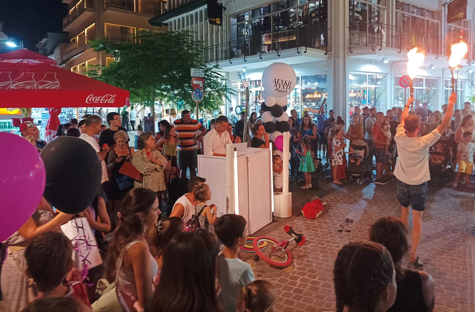 Αντιδρούν με τη διοργάνωση της Λευκής Νύχτας