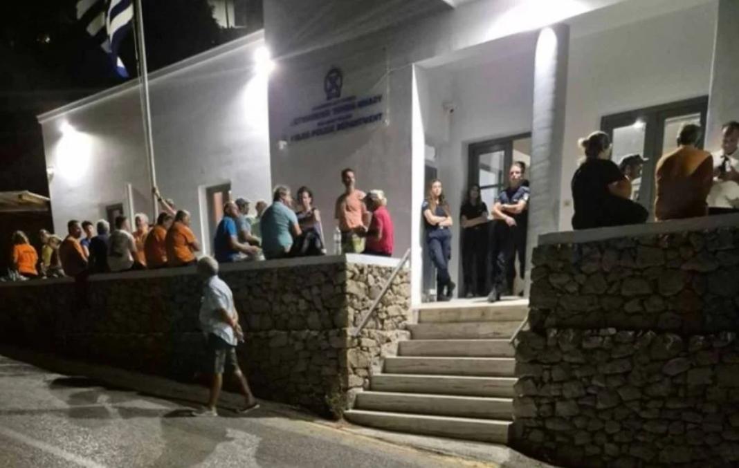 16 δημοτικοί υπάλληλοι καθαριότητας υπό κράτηση έπειτα από καταγγελία ότι πέταξαν απορρίμματα χωρίς άδεια