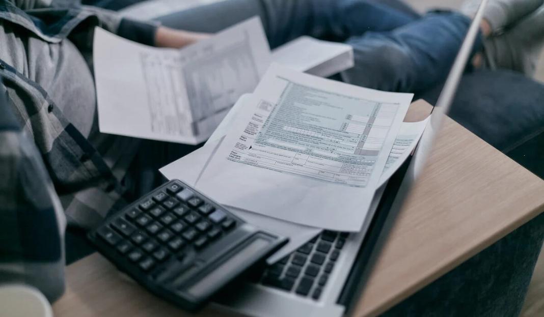 Πόθεν Έσχες 2025: Μέχρι πότε οι αιτήσεις, τι αλλάζει – Οι «παγίδες» που κρύβονται