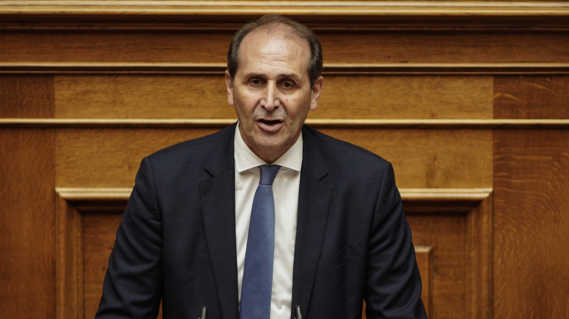 Ο Απόστολος Βεσυρόπουλος υπέστη ανακοπή καρδιάς