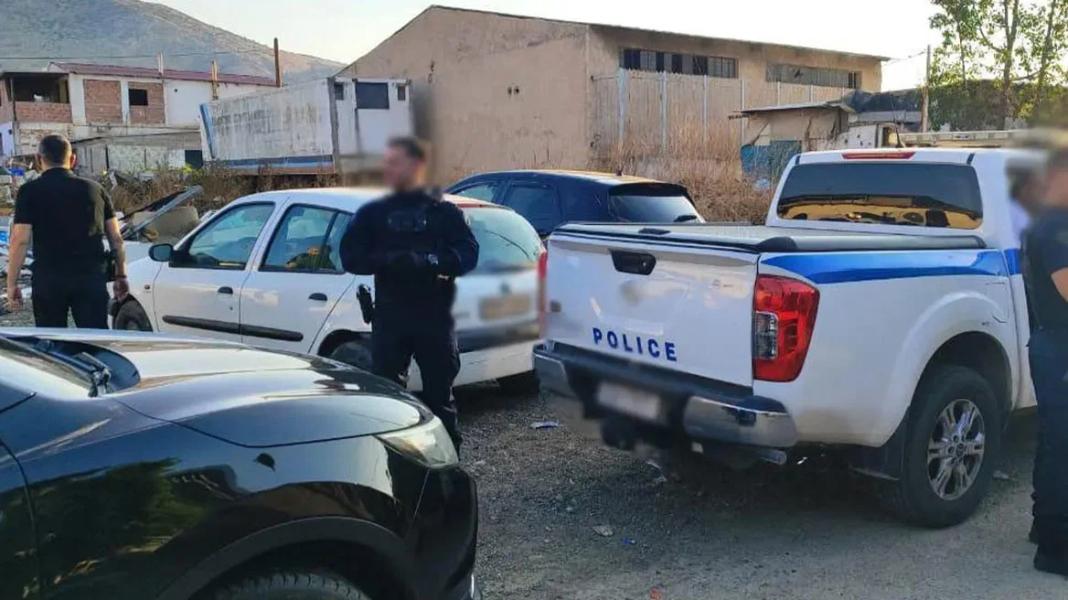 Για ρευματοκλοπή και όπλα οι 17 συλλήψεις από την επιχείρηση της ΕΛΑΣ – Δείτε φωτογραφίες