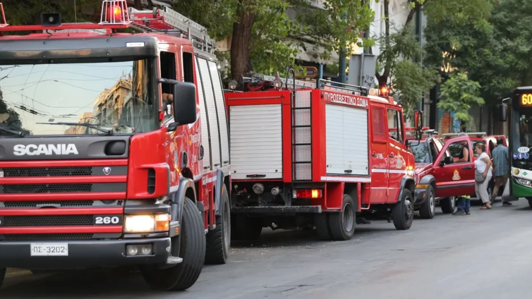 Φωτιά σε διαμέρισμα – Απομακρύνθηκαν οι κάτοικοι