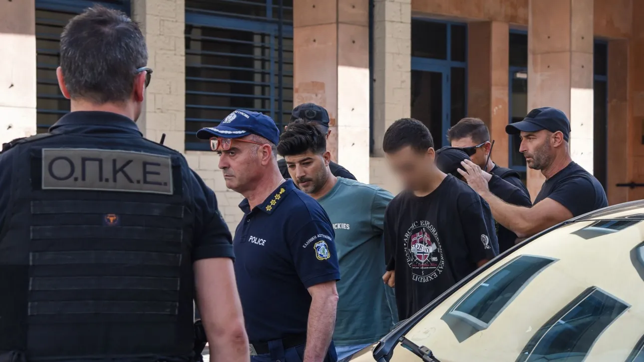 Στον ανακριτή οι δύο νεαροί για τον εμπρησμό στο Γηροκομείο – Αρνούνται τις κατηγορίες