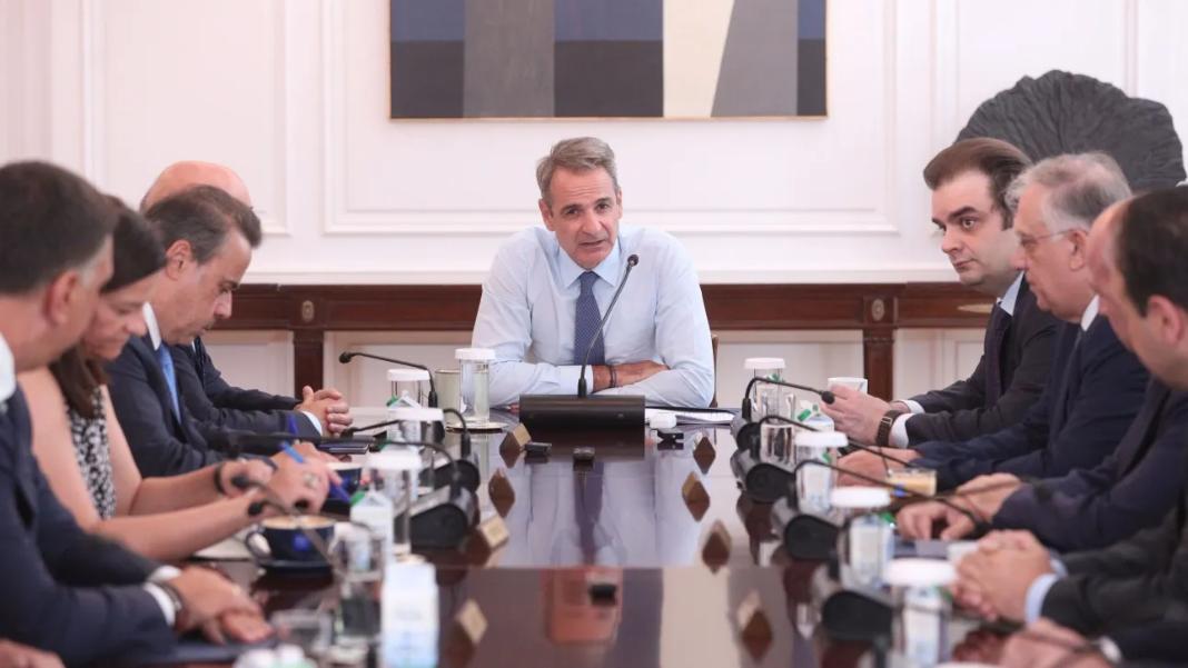Μητσοτάκης: 12 παρεμβάσεις για την αντιμετώπιση της γραφειοκρατίας – Στόχος η έμφαση στην ανάπτυξη