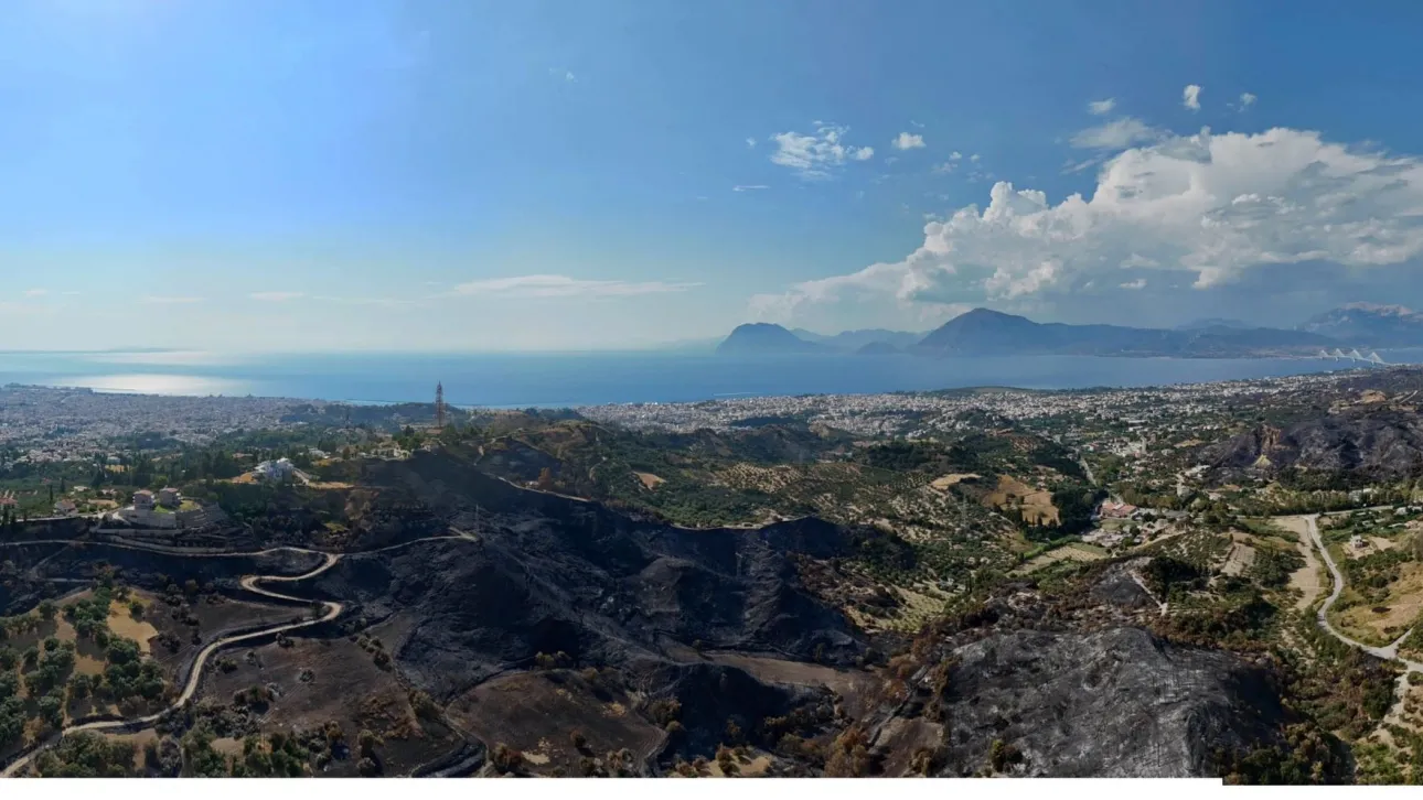 Αχαΐα: Πανοραμικές εικόνες με όσα άφησε πίσως της η φωτιά – Ζημιές σε 221 κτήρια