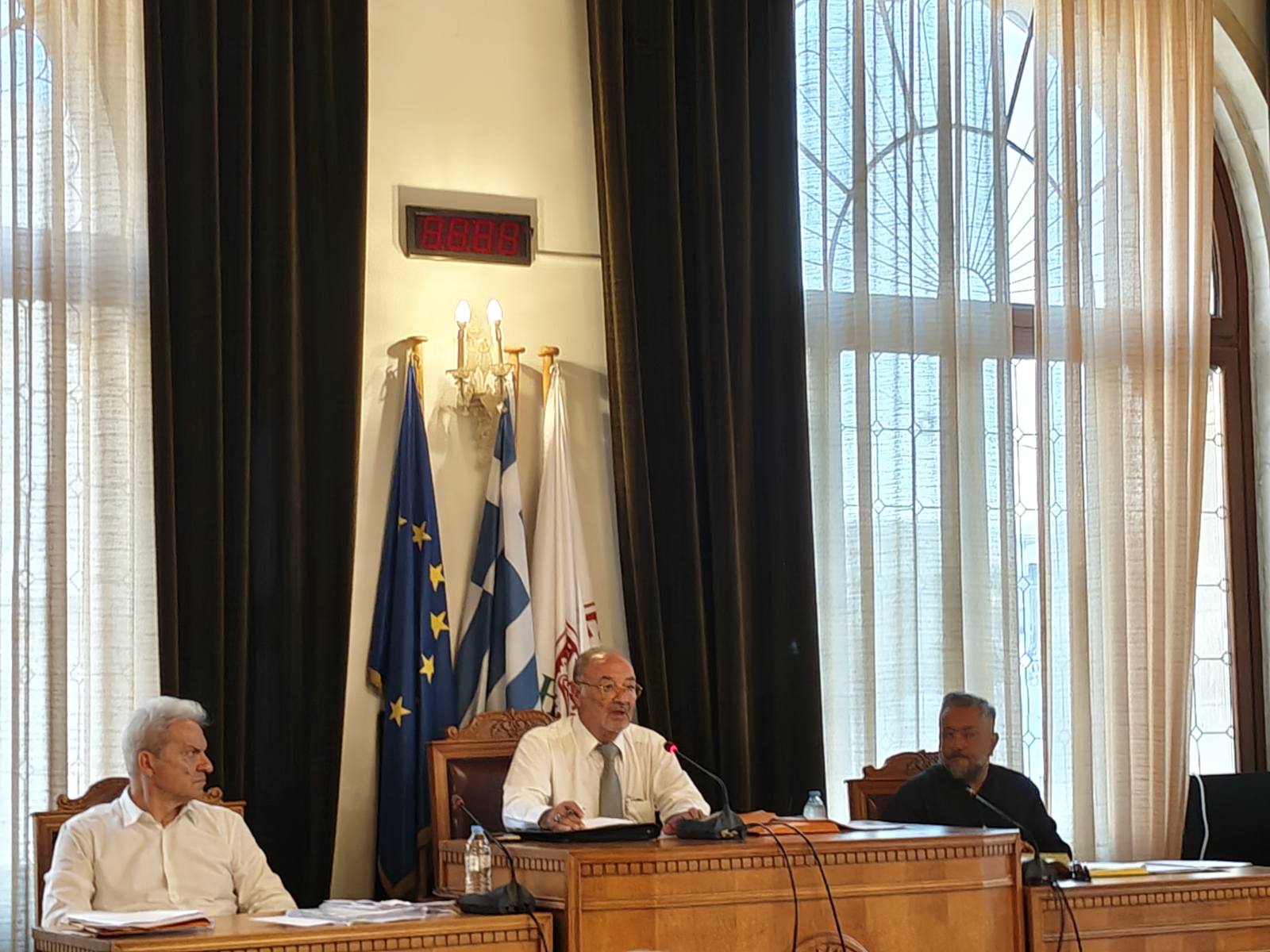 Συνεδριάζει η ΠΕΔ Κρήτης για τις μονάδες καύσης απορριμμάτων – Αρνητικό το δημοτικό συμβούλιο Ηρακλείου
