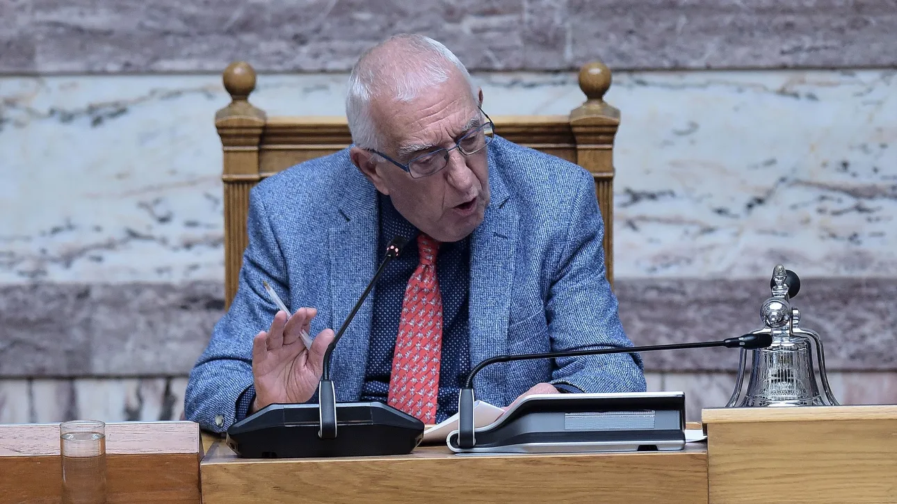 Κακλαμάνης: «Κόφτης» στο μικρόφωνο για όσους υπερβαίνουν τον χρόνο ομιλίας στη Βουλή