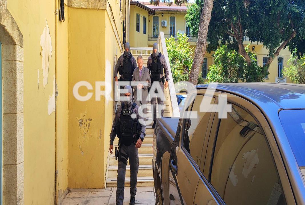 Κρήτη: Σε χρόνο… εξπρές ζήτησε και έλαβε προθεσμία για την Τετάρτη ο γιατρός που κατηγορείται για ασέλγεια σε βάρος ανηλίκων