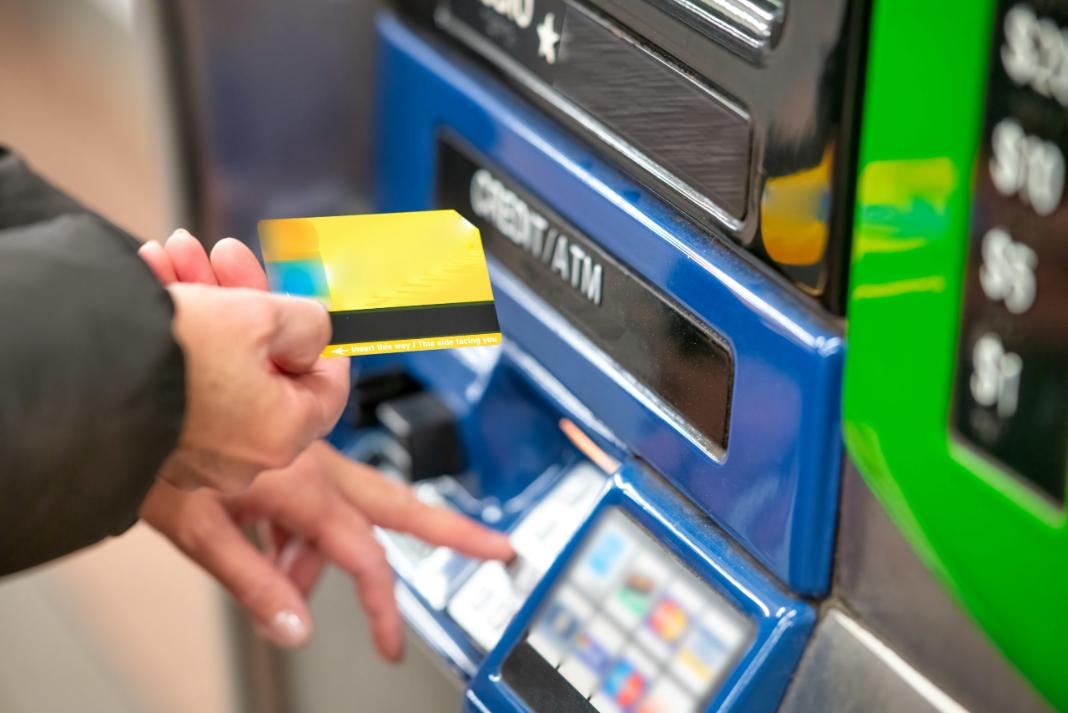 Επίδομα 100 ευρώ: Η ημερομηνία της πληρωμής