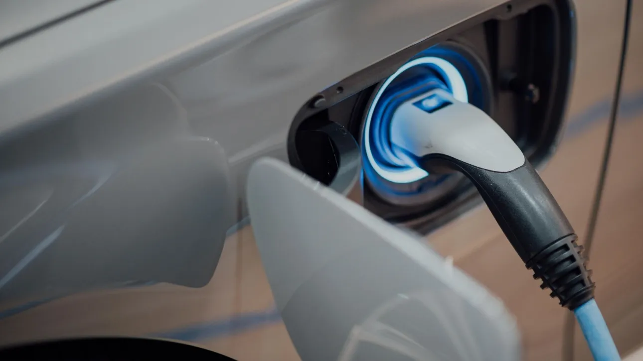 Νέες αιτήσεις για το «Κινούμαι Ηλεκτρικά 3» – Πότε λήγει η προθεσμία υποβολής