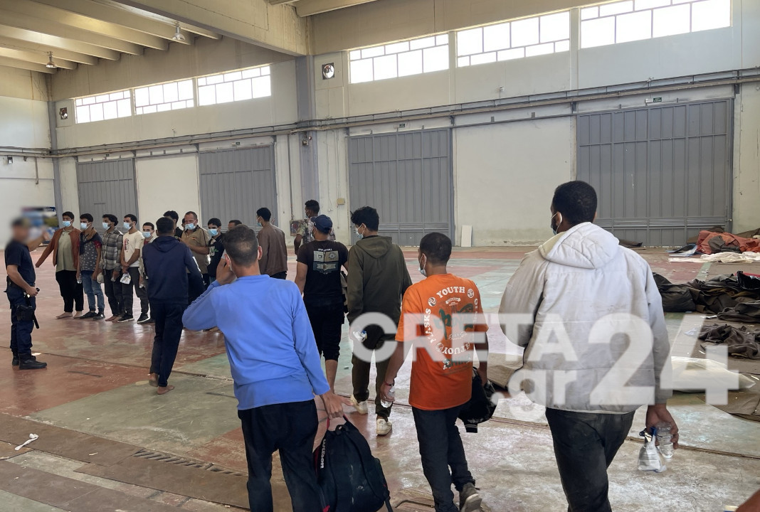 Κρήτη: Ο καιρός «ρυθμιστής» των μεταναστευτικών ροών – Γιατί «μπλοκάρουν» οι μεταγωγές στην ηπειρωτική χώρα