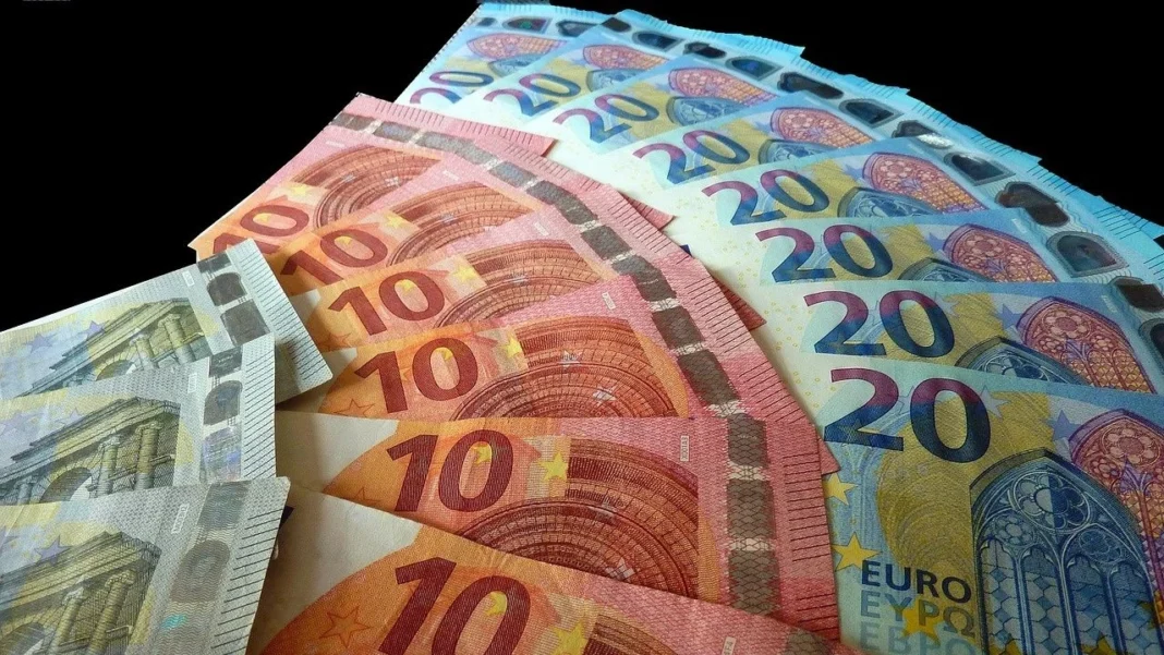 Προϋπολογισμός: Σχεδόν στα 8 δισ. το πρωτογενές πλεόνασμα στο 7μηνο, φορο-έσοδα 40 εκατ.