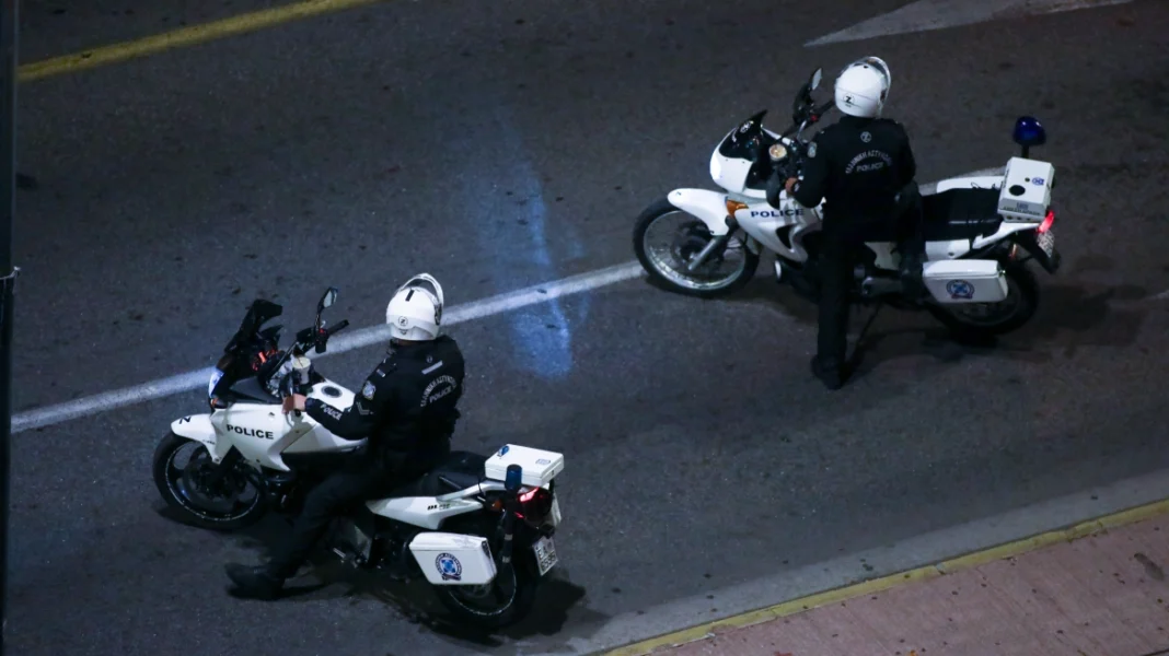 Συνελήφθη 20χρονος οδηγός μοτοσικλέτας που παραβίασε 10 κόκκινα φανάρια