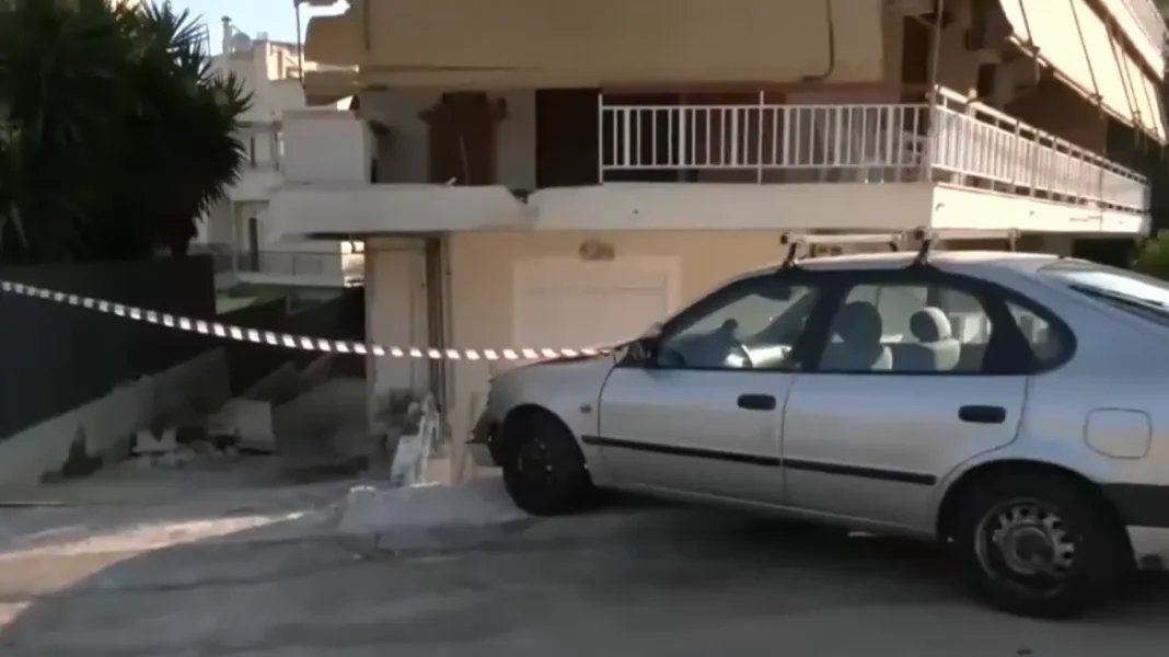Λεωφορείο έπεσε σε πολυκατοικία – «Νομίσαμε ότι έγινε σεισμός» λέει ένοικος